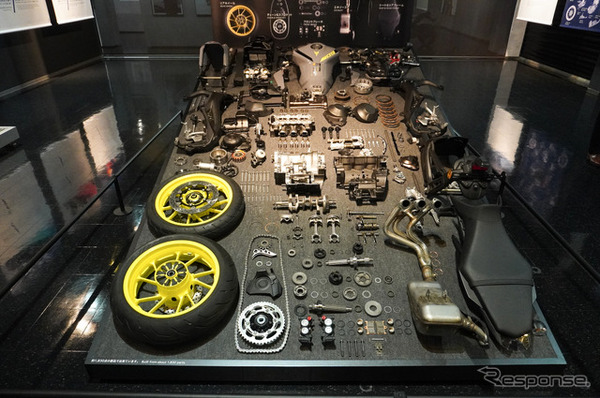 加藤氏が見どころとして挙げた『MT-09』の部品展示