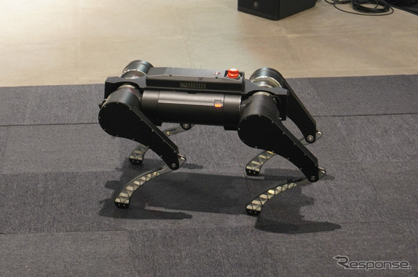 ハイランダーズの4足歩行ロボット