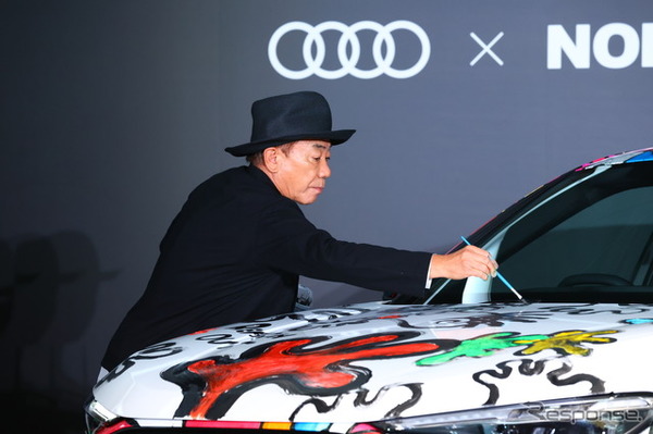 アウディ『Q5』新型のアートカーと木梨憲武氏