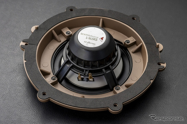 ビーウィズの純正交換型スピーカーキット「BEWITH Platinum Voice（ビーウィズ プラチナボイス）」シリーズのポルシェ対応モデル