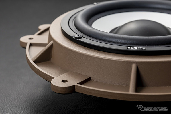 ビーウィズの純正交換型スピーカーキット「BEWITH Platinum Voice（ビーウィズ プラチナボイス）」シリーズのポルシェ対応モデル