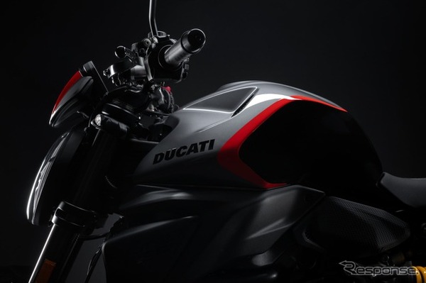 ドゥカティ モンスター＋ スポーツカラー