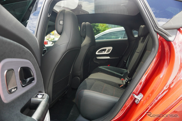 メルセデスベンツ CLA with EQ Technology