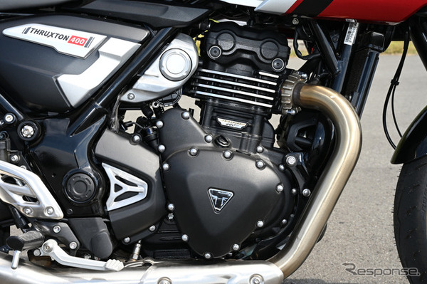 トライアンフ Thruxton 400（スラクストン400）