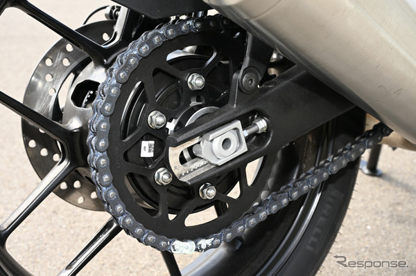 トライアンフ Thruxton 400（スラクストン400）