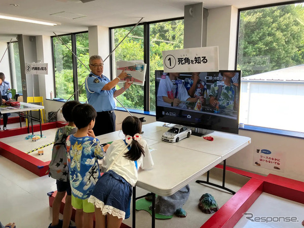 茨城県つくば市で開催されている小学生向けラジコン交通安全教室