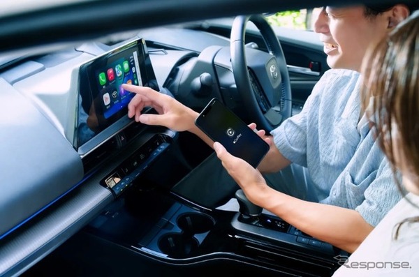 オットキャストのワイヤレスCarPlayアダプター「CarPlay Clip」