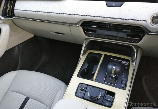 CX-60のプレミアムモダン内装。マツダの世界観が目いっぱい盛られているという観点ではなかなか魅力的。CX-80にも同等グレードあり