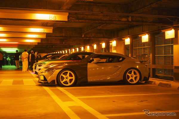 『cars & coffee』