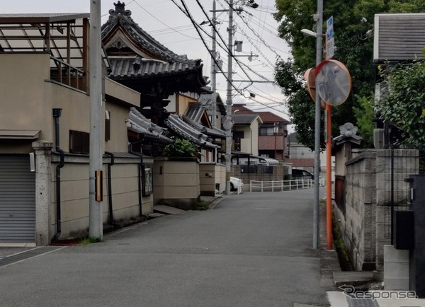 道幅の狭い「生活道路」の法定速度、9月1日から30km/hに制限（写真はイメージ）