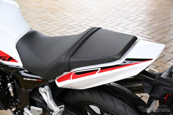 ホンダ CB400 SUPER FOUR E-Clutch