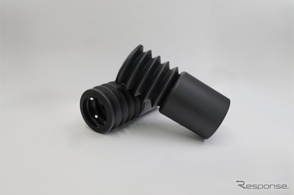 ダストブーツには耐熱・耐候・耐オゾン性に優れる新素材「DURA BOOTS」を採用