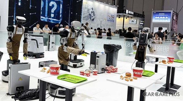 中国ヒト型ロボットの躍進に自動車アフターマーケットの課題解決のヒントを探る…【2026世界ロボット大会】現地取材レポート