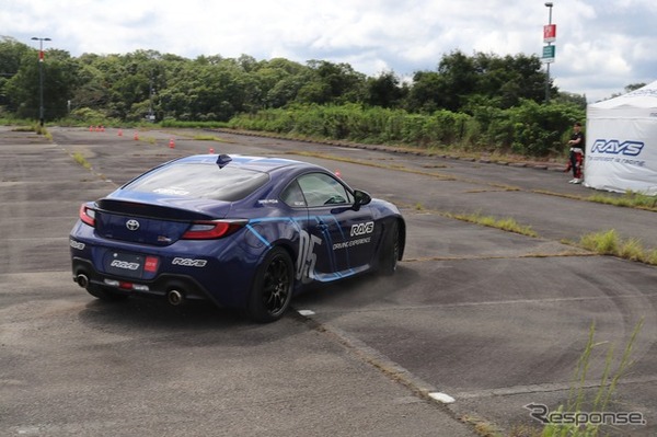 CARTUNE ALL USERS MEET…神戸三田プレミアムアウトレット駐車場