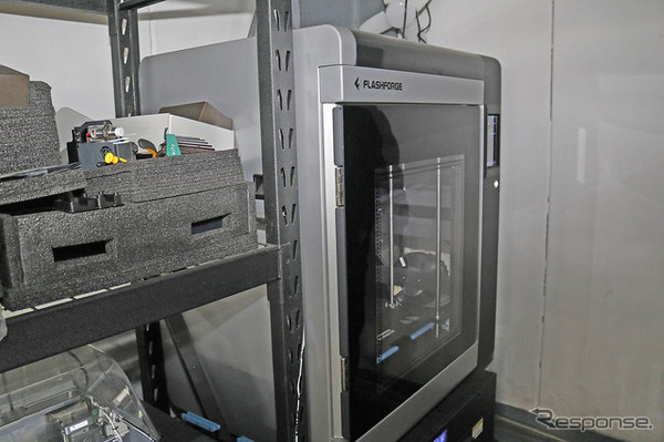 MSTには3Dプリンターが大（1台）、中（2台）、小（2台）を完備。製作するパーツに合わせて設備を選べる設定になっている。