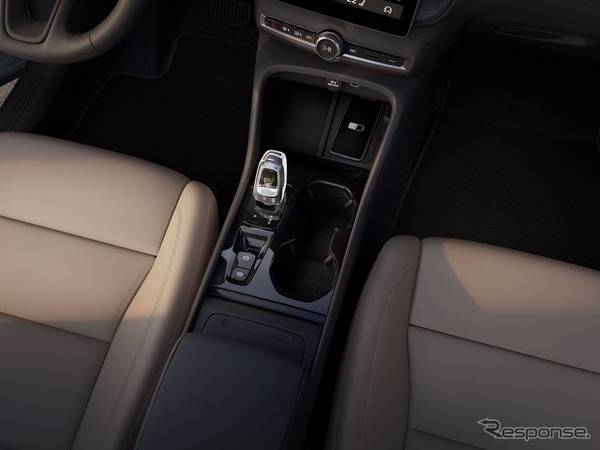 ボルボ XC40 改良新型