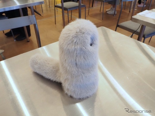 ルーデンスAIのペットロボット、INU