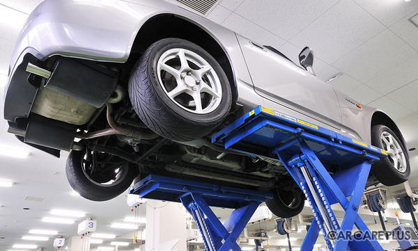 タイヤ点検、外側の溝だけでなく「内側」は大丈夫？ EVや高級車など車重が重いクルマは要注意