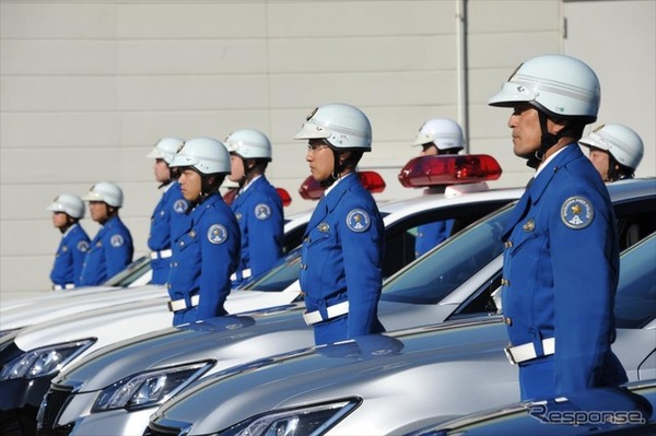 最高速度110km/h試行開始前に出発式を行う静岡県高速道路警察隊（1日・静岡市）