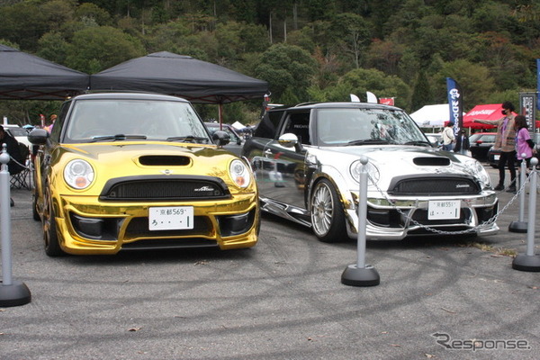 会場に集まった個性的なMINI