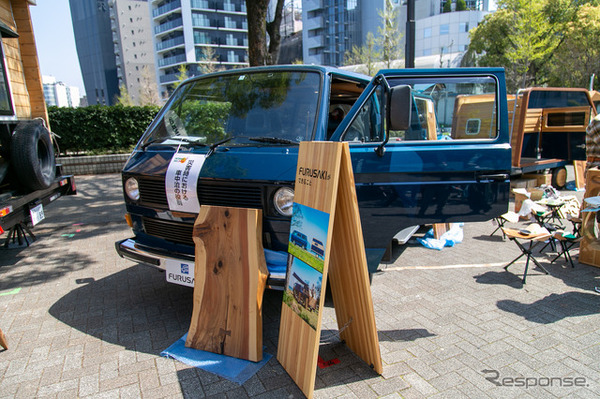 家具・内装のプロが仕立てた木のサロンカーと木のトレーラー…アウトドアデイジャパン東京2023