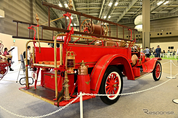 フォード「T型」消防ポンプ車（1920年製。東京国際消防防災展2023）