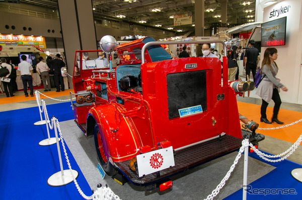 働くクルマの先輩たち！ 100年以上も昔のクラシックな消防車がズラリ…東京国際消防防災展2023