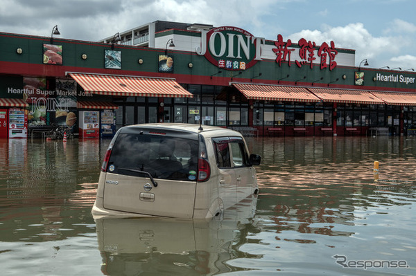 水没した車