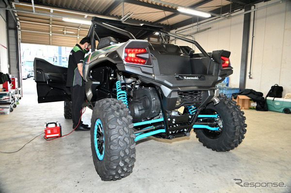 モーターサイクル用水素燃料直噴エンジンを搭載したオフロード四輪車（参考）