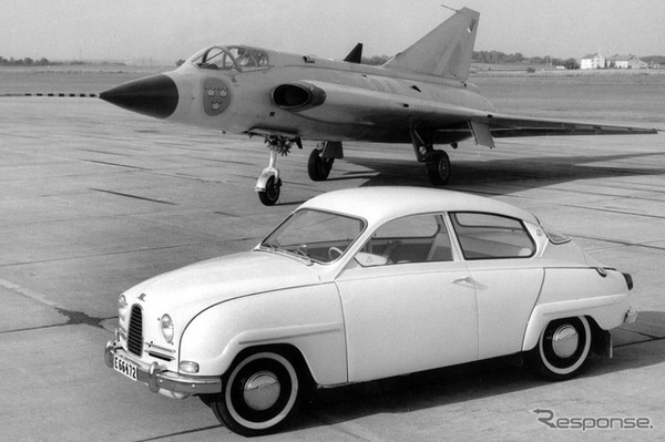 1960年型サーブ96とサーブ35ドラケン戦闘機