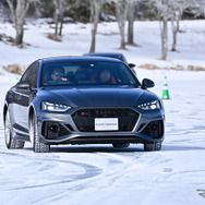 北海道の氷上をアウディで走れる「Audi Snow Park」