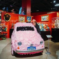 現代アーティストMr Brainwashによる新展示『Cars Are Beautiful: Mr Brainwash @ the Petersen』