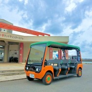 イメイドが津堅島に公道仕様電動カート「CV-8」を納車