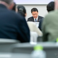 記者会見に臨む日産の内田社長（2025年2月13日）