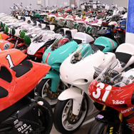 ヤマハ発動機 豊岡技術センターでレストアされる車両