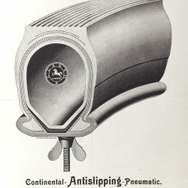 1904年、コンチネンタルは「溝付き」モデルを市場に投入