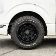 TOYOTA ハイエース × チームデイトナ D9／M9＋