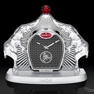 3466万円の置き時計「ブガッティ・カランドル」