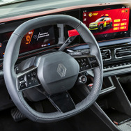 ルノー『4 E-Techエレクトリック』をベースにした救急車両「vision4rescue」