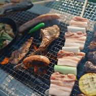 地元の新鮮な食材をふんだんに使用したBBQディナー