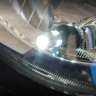 バルブのトップと側面4方向に高輝度LEDを搭載（S400T）