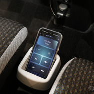 DMH-SF600はApple CarPlay、Android Autoのワイヤレス接続にも対応
