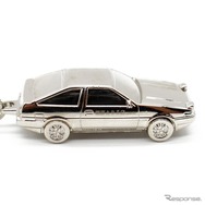 『頭文字D』の86トレノの3Dメタルキーチェーン