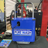 純水高圧洗浄機 「PLW-1」（安全自動車株式会社）