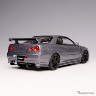 日産『スカイラインGT-R』（BNR34）の1/18スケールミニカー