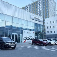 モンゴルのラグジュアリー層を獲得して急成長するトヨタ・ディーラーの裏側に、日本のBP職人あり