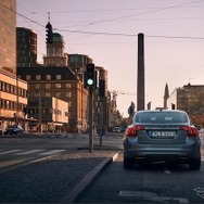 シニアドライバーは車両の位置確認に費やす時間が多い