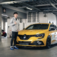 TOYO TIRES PROXES DRIVING PLEASURE