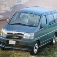 日産 エルグランド（初代）当時のカタログ