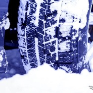 スタッドレスタイヤの例